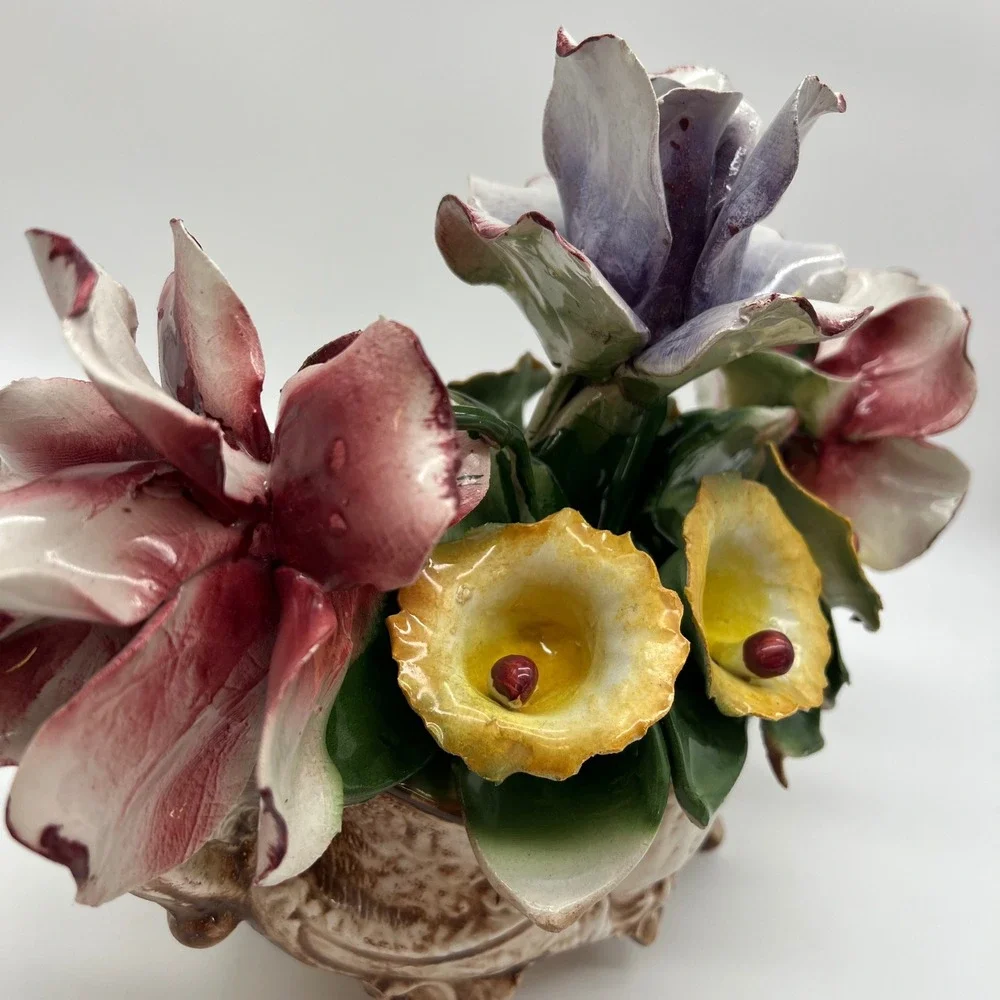 Capodimonte Italy Handcrafted Porcelain Floral Centerpiece Bowl Original Tag